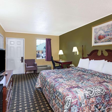 Days Inn By Wyndham Lenoir City Esterno foto